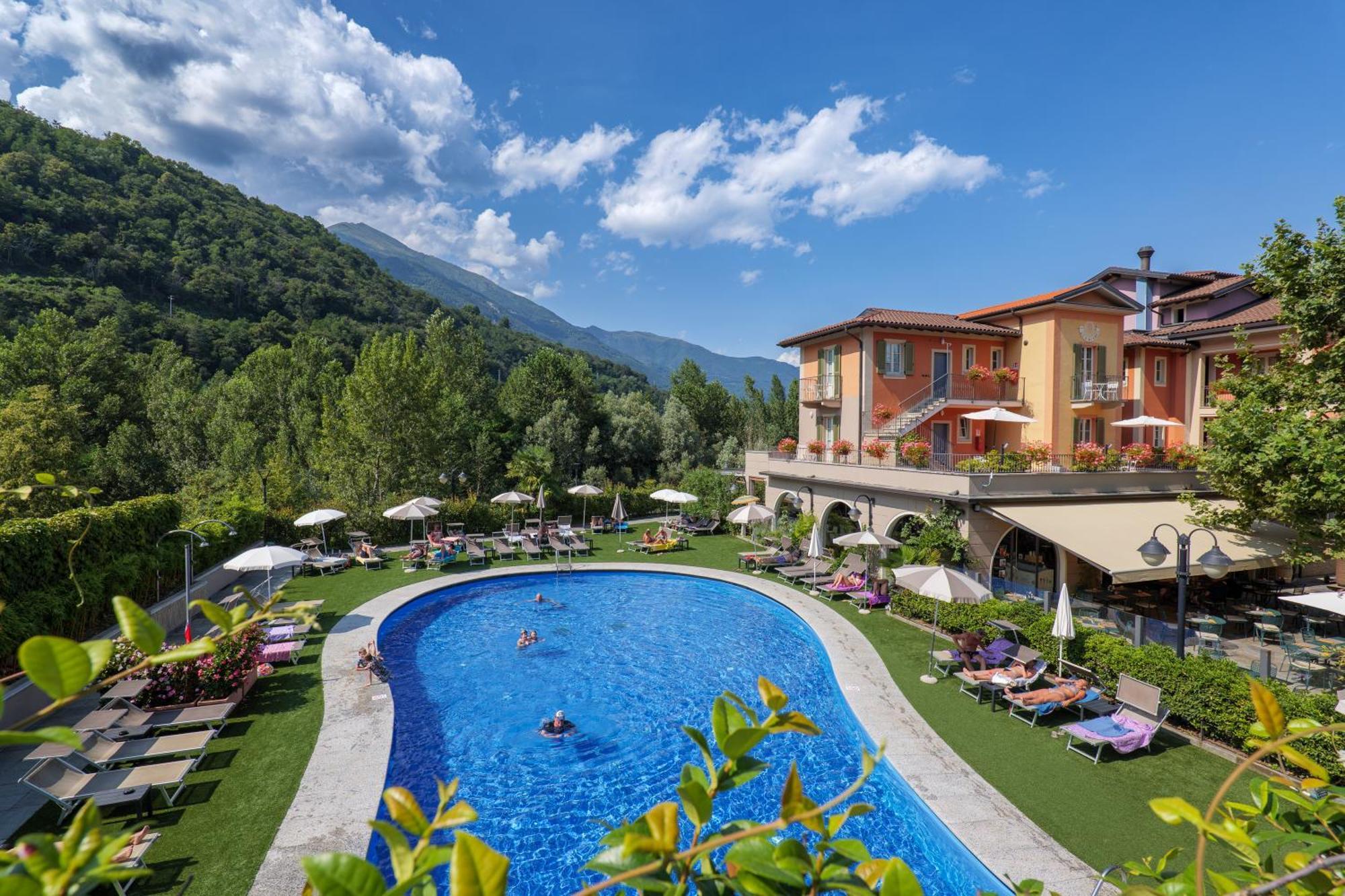 Aquazzurra Resort & Aparthotel كانوبيو المظهر الخارجي الصورة